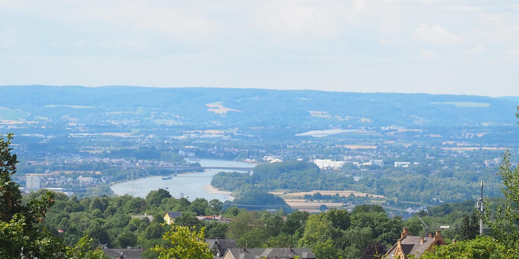 Ausblick auf den Rhein und Koblenz