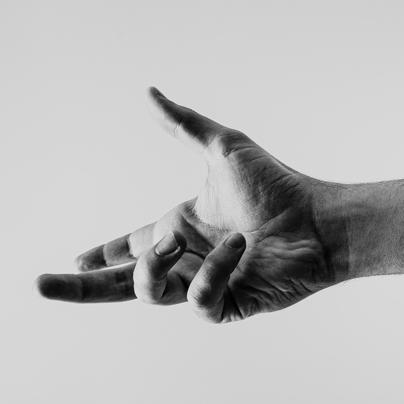 Man sieht eine ausgestreckte Hand